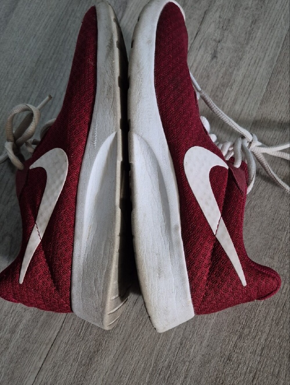 Nike Women's Maroon and White Athletic Sneakers - Picture 8 of 10
